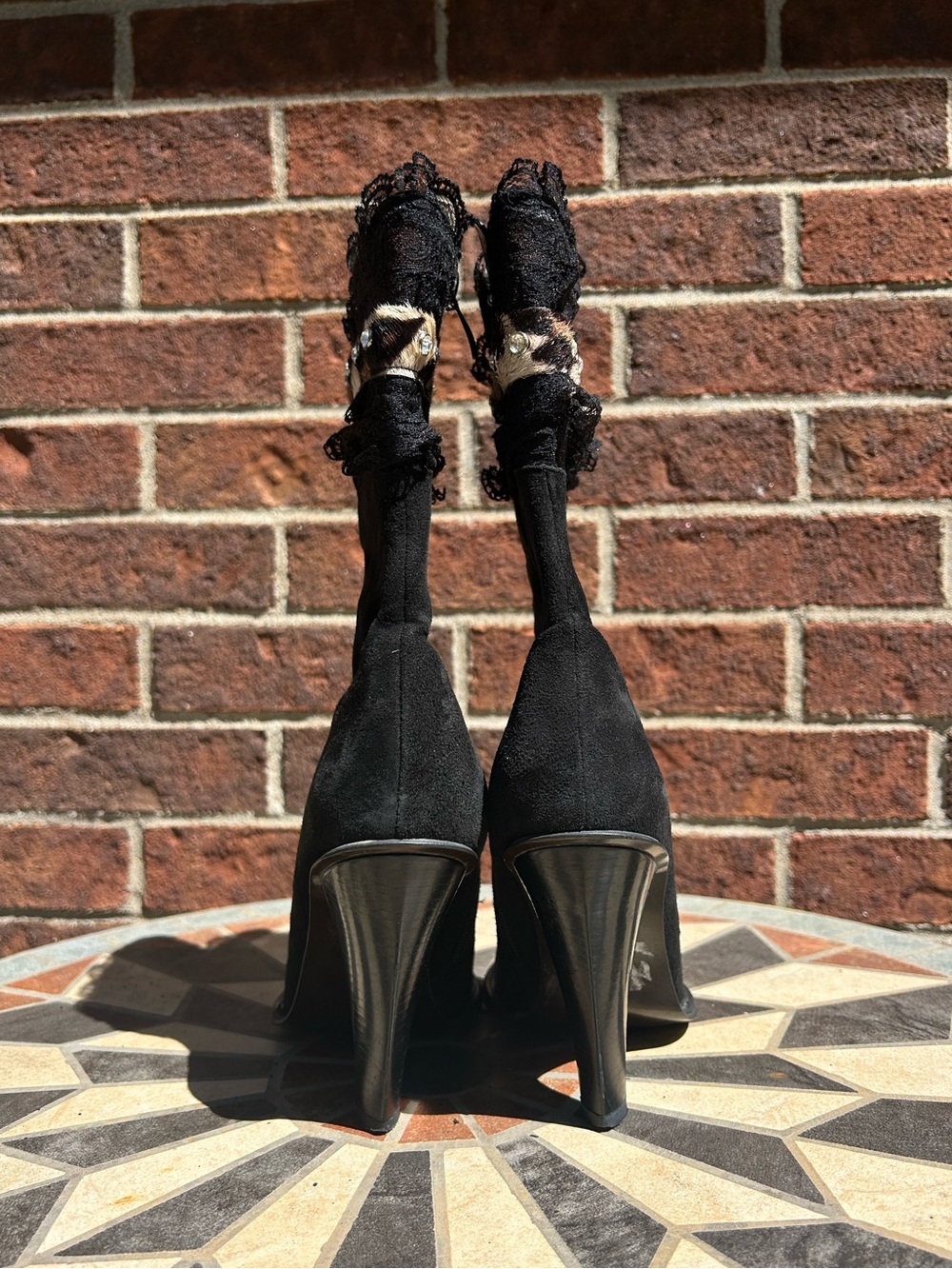 Suede leopard print fur heeled boots - Picture 5 of 16